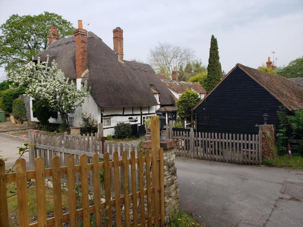 Abingplough House Bed & Breakfast Abingdon-on-Thames Екстериор снимка